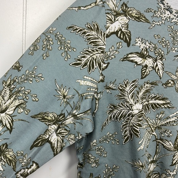 J. Jill Womens Top Dusty Blue/Green S 3/4 Sleeves Pullover Button Details Floral - Picture 4 of 13